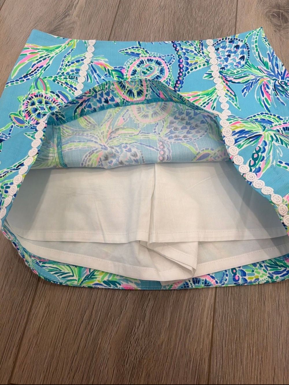 Lilly Pulitzer Patty Skort - Picture 4 of 7